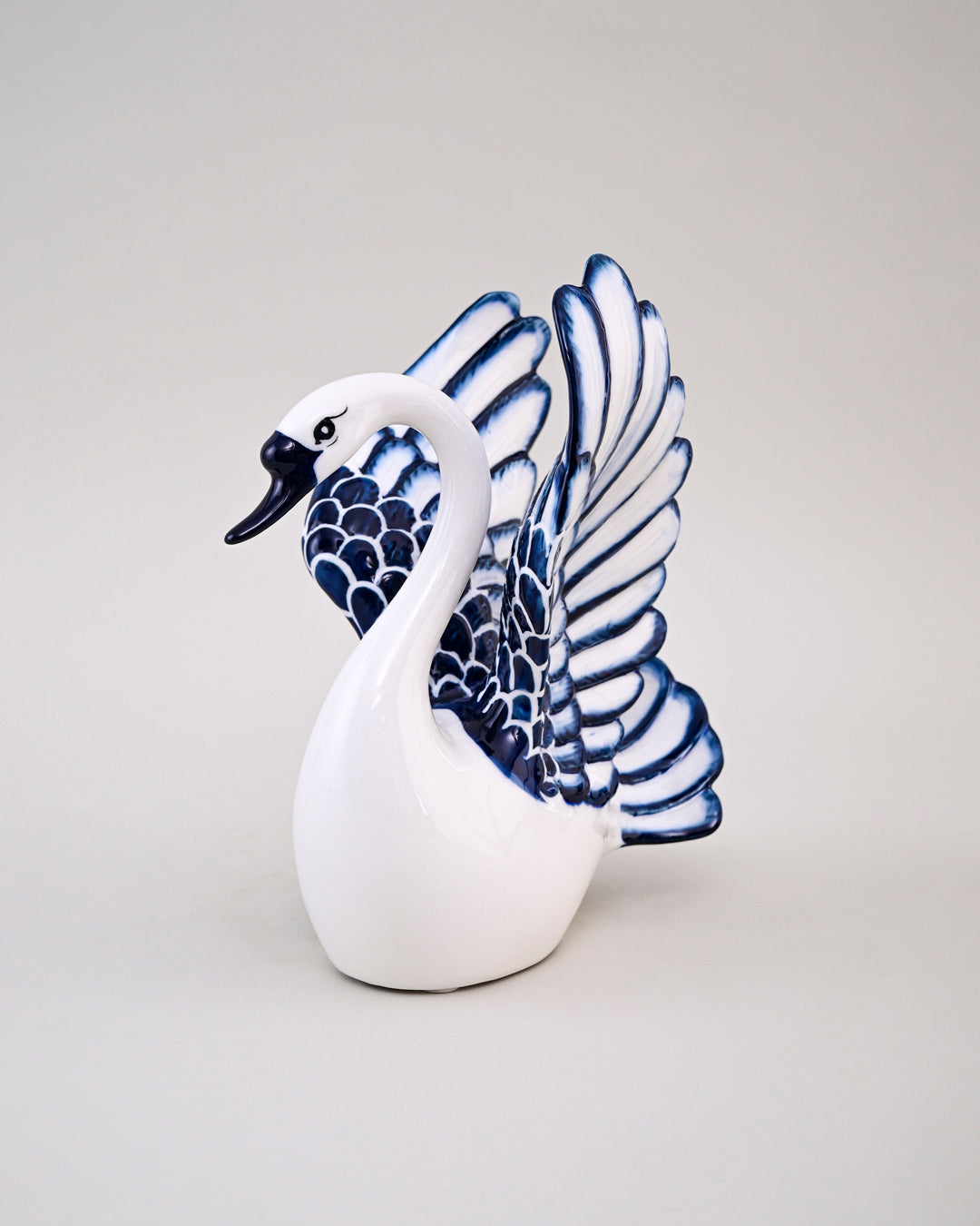 Serene Swan Figurines - Set of 2