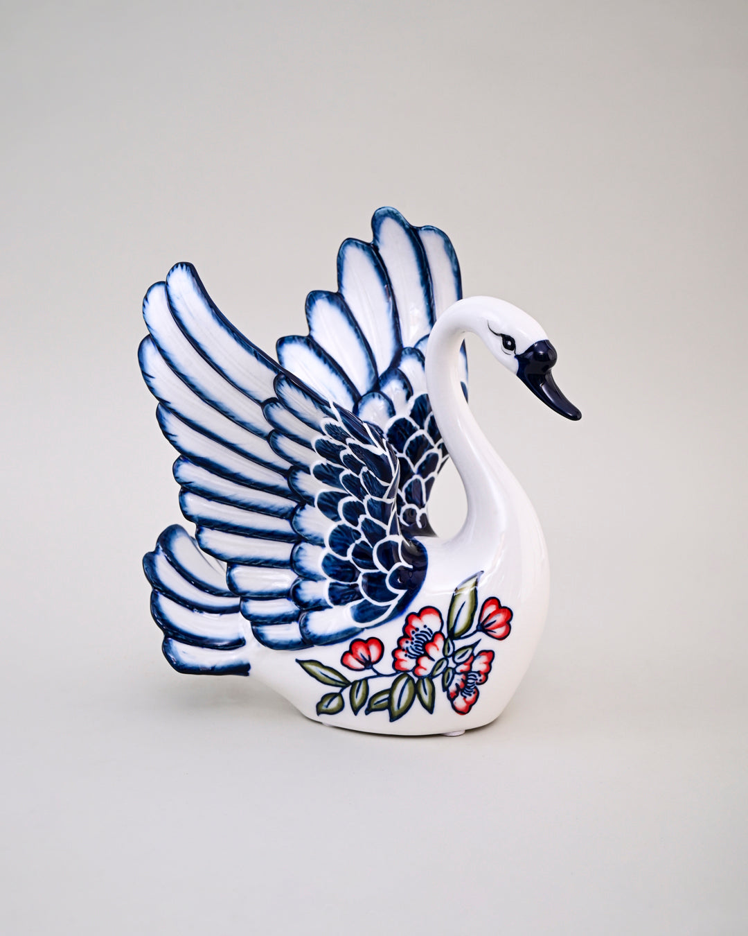 Serene Swan Figurines - Set of 2