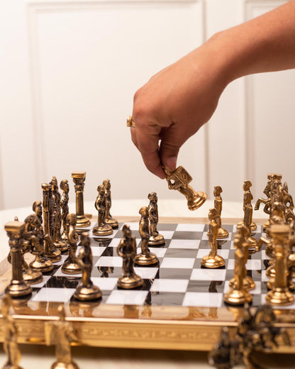 Historical Greek vs Roman Army Chess Set